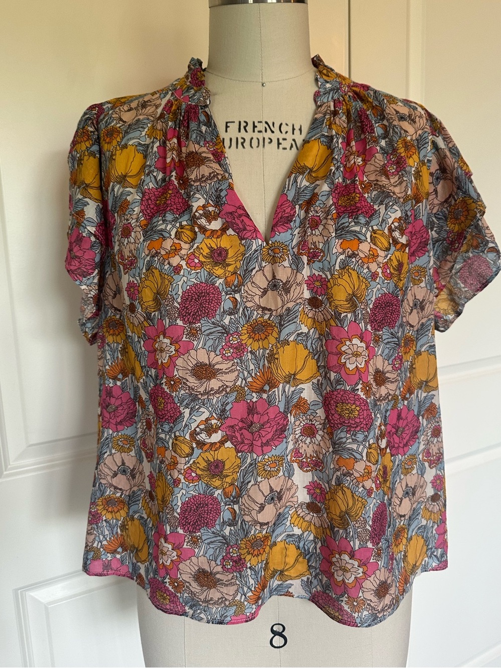 Birds of Paradise by Travota Women's Clover Blouse in Dawn Fleurettes, Medium - Picture 7 of 14